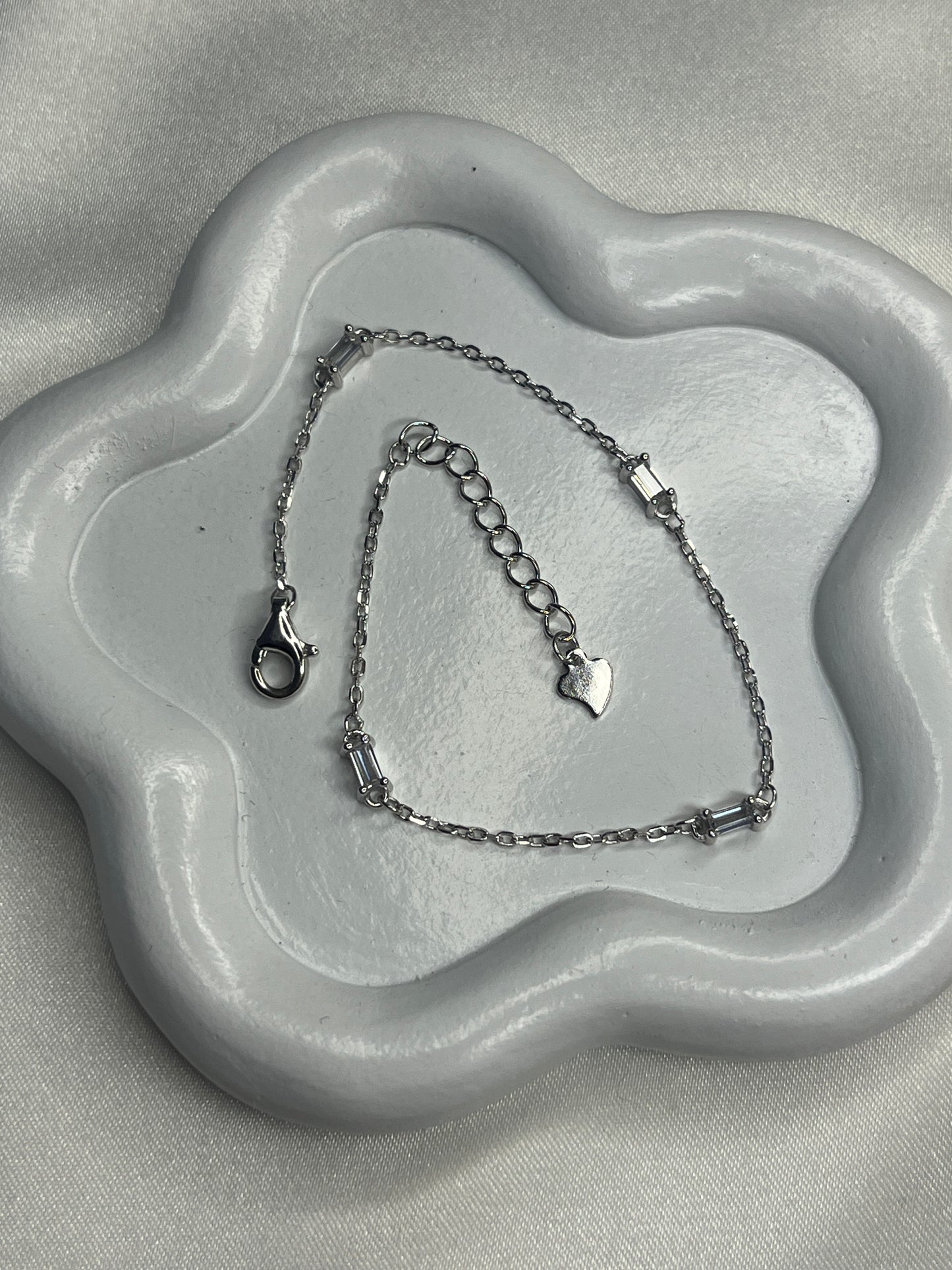 Dainty bracelet