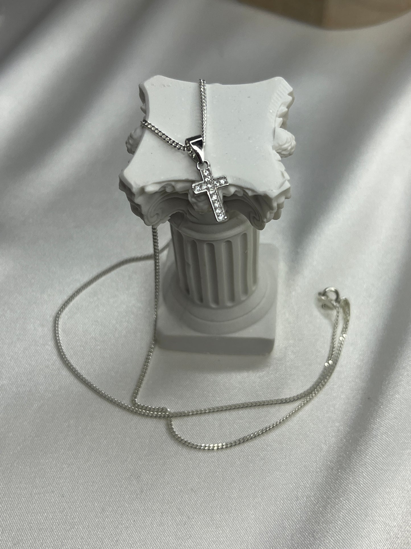 Small cross chain