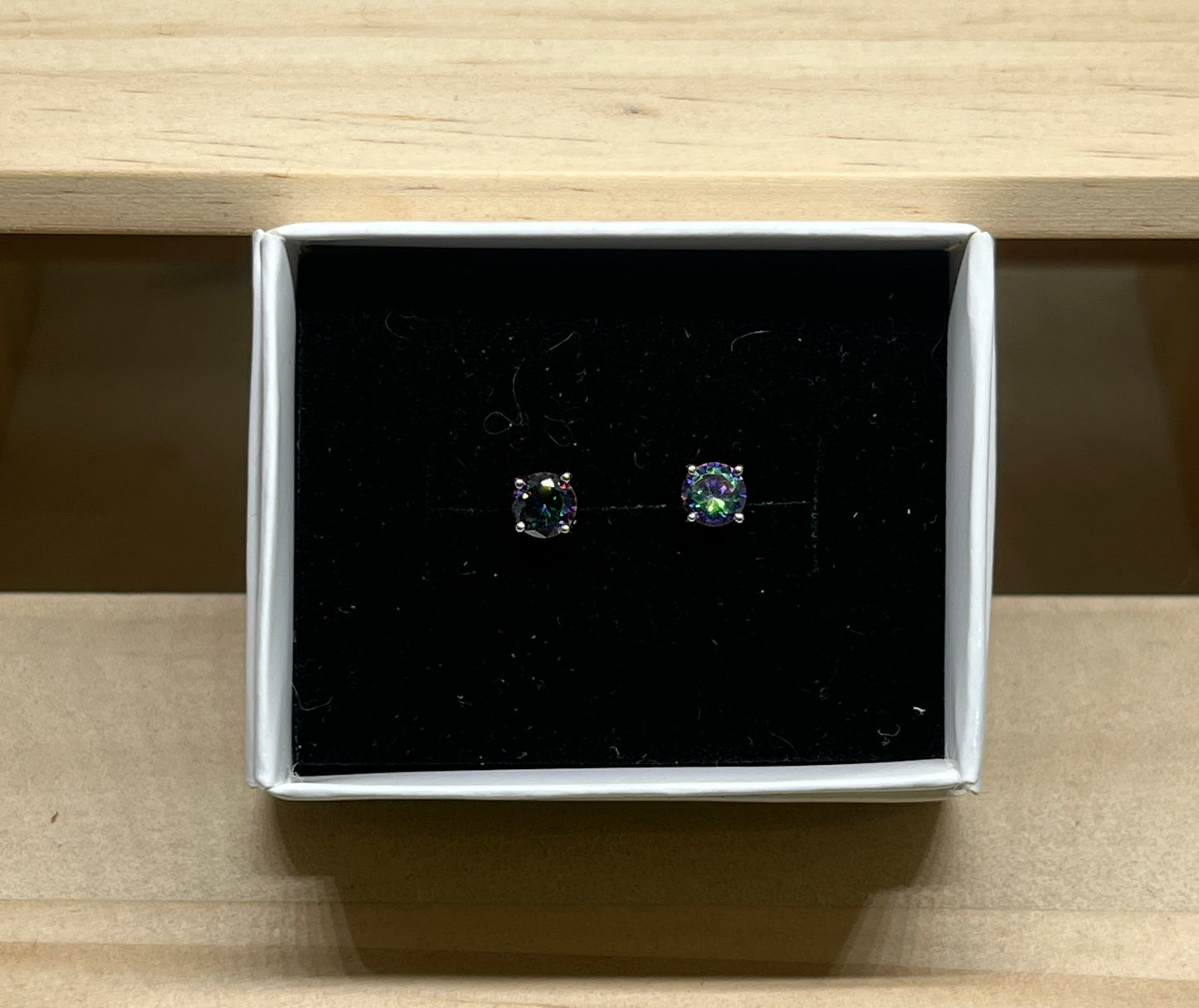 Classic 4-Claw studs - Blackish/Purple