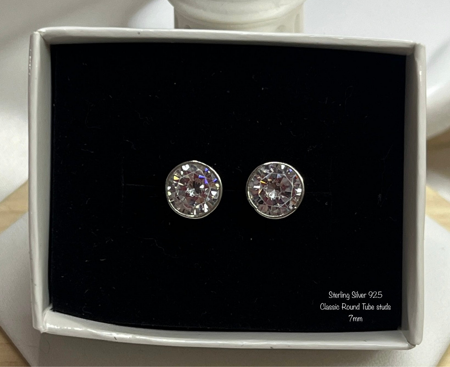 Round Tube Studs