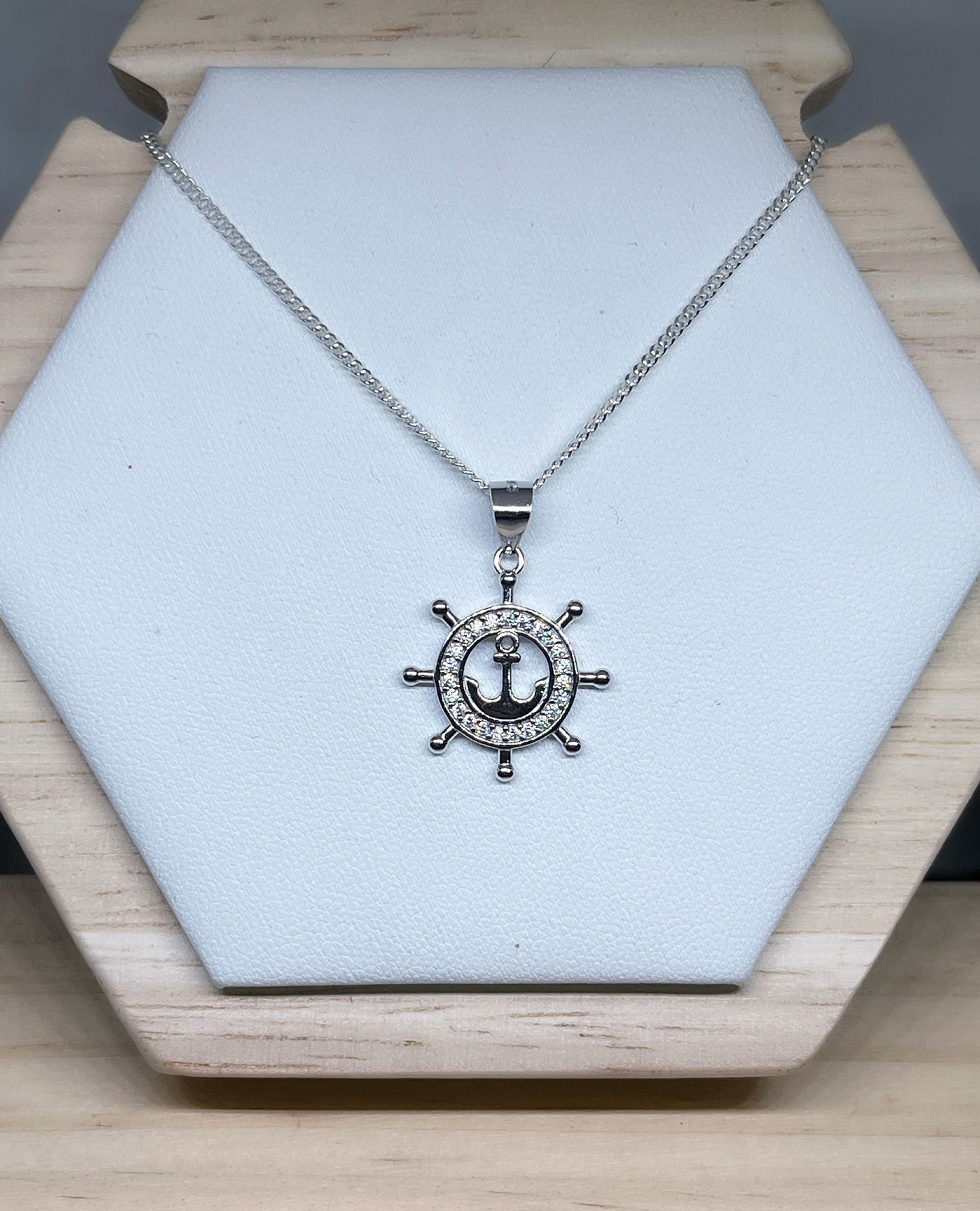 Anchor Necklce
