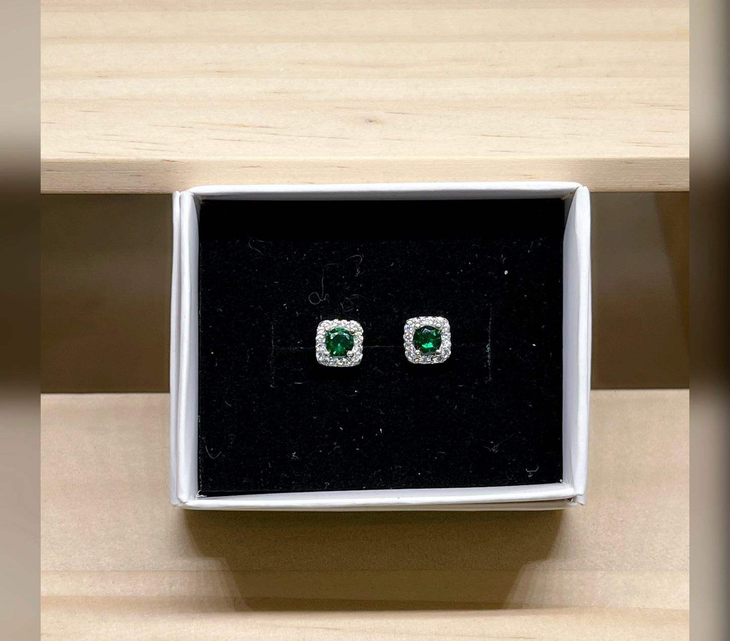 Square 4 claw Fancy Earrings