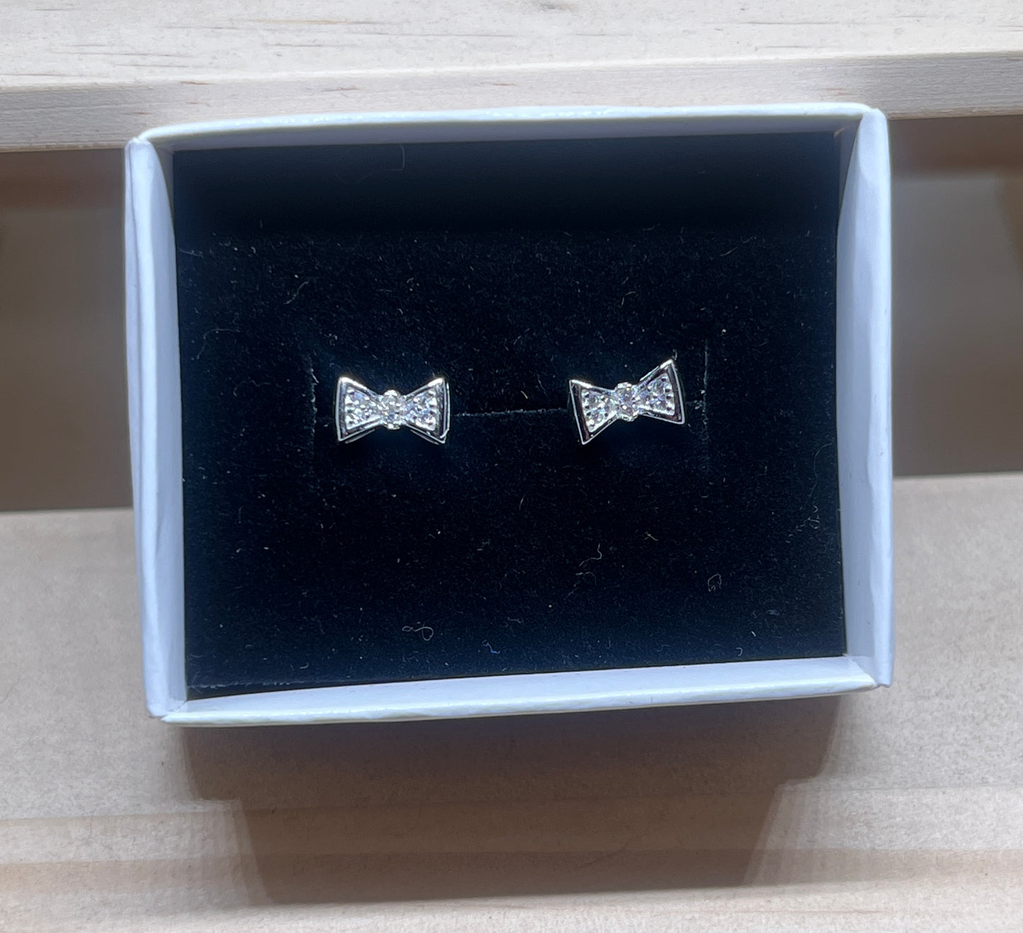 Bow studs