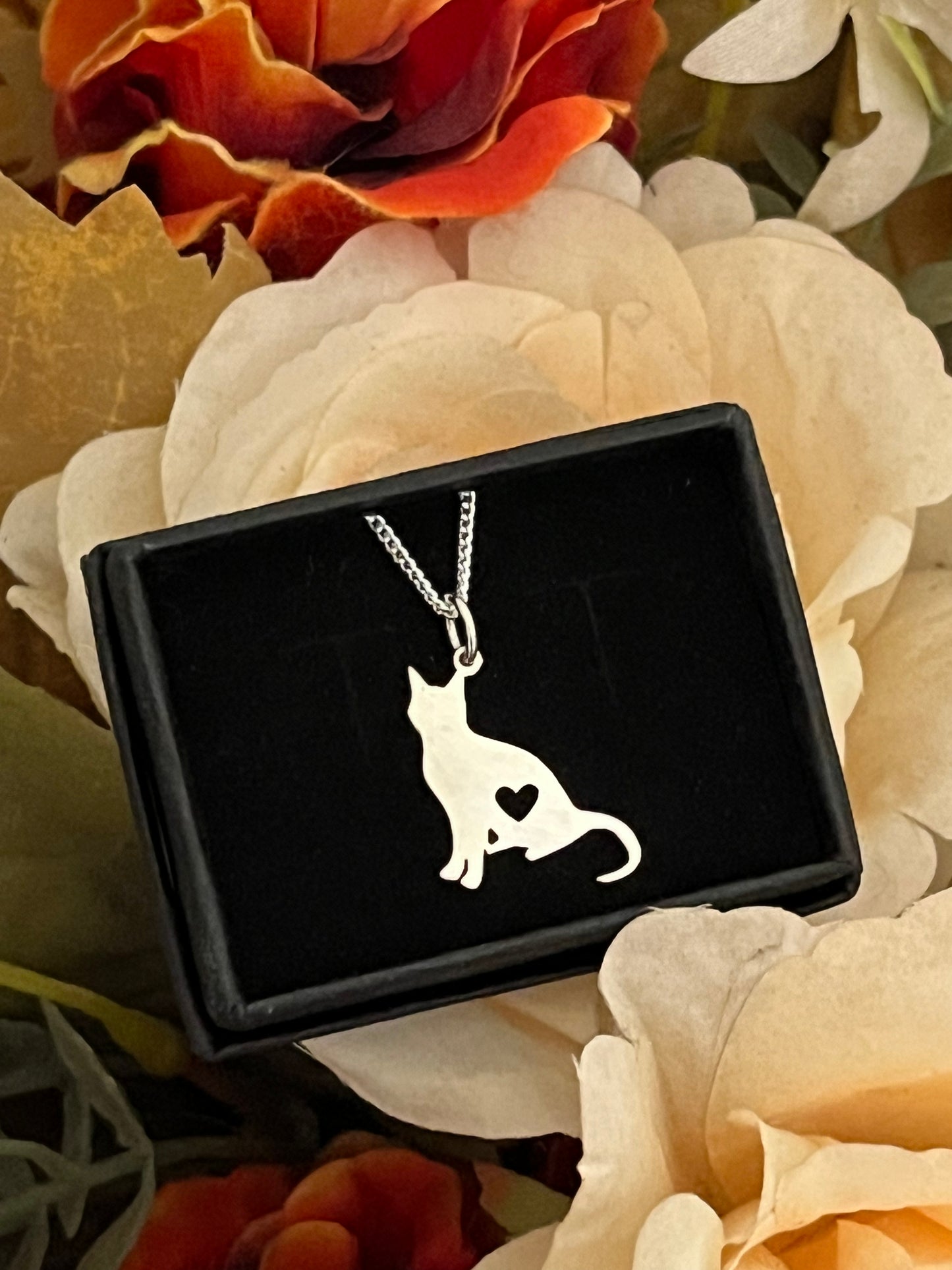 Sitting Kitty Necklace - Handmade - By order only