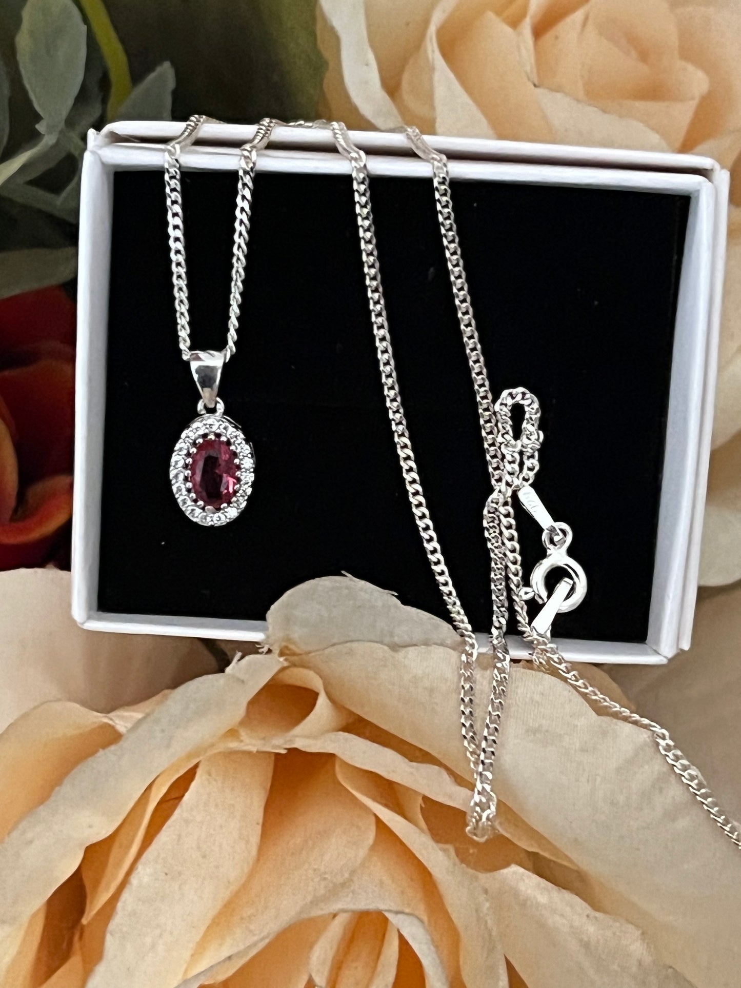 Oval necklace - Red