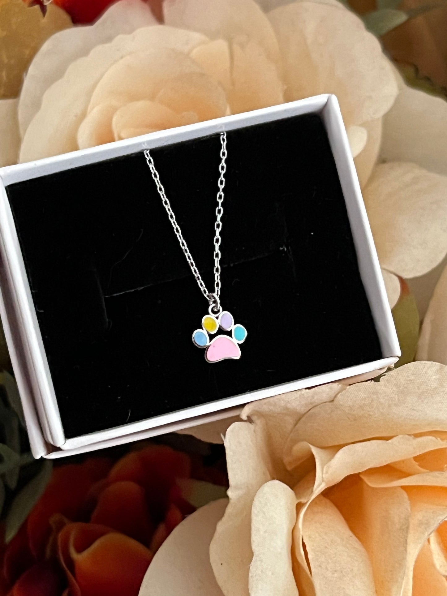 Paw colour necklace