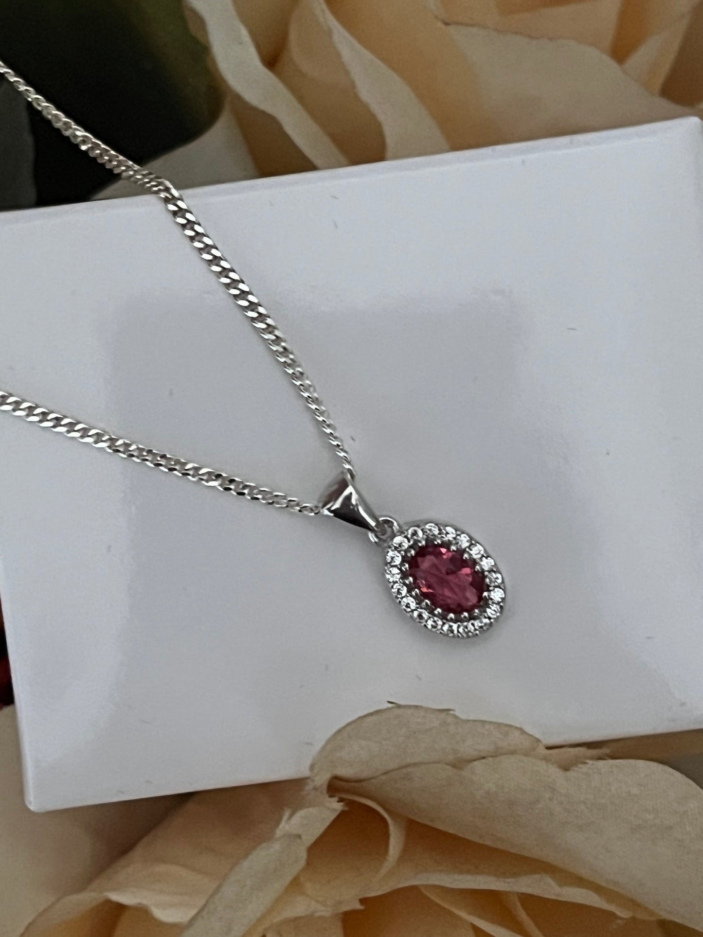 Oval necklace - Red