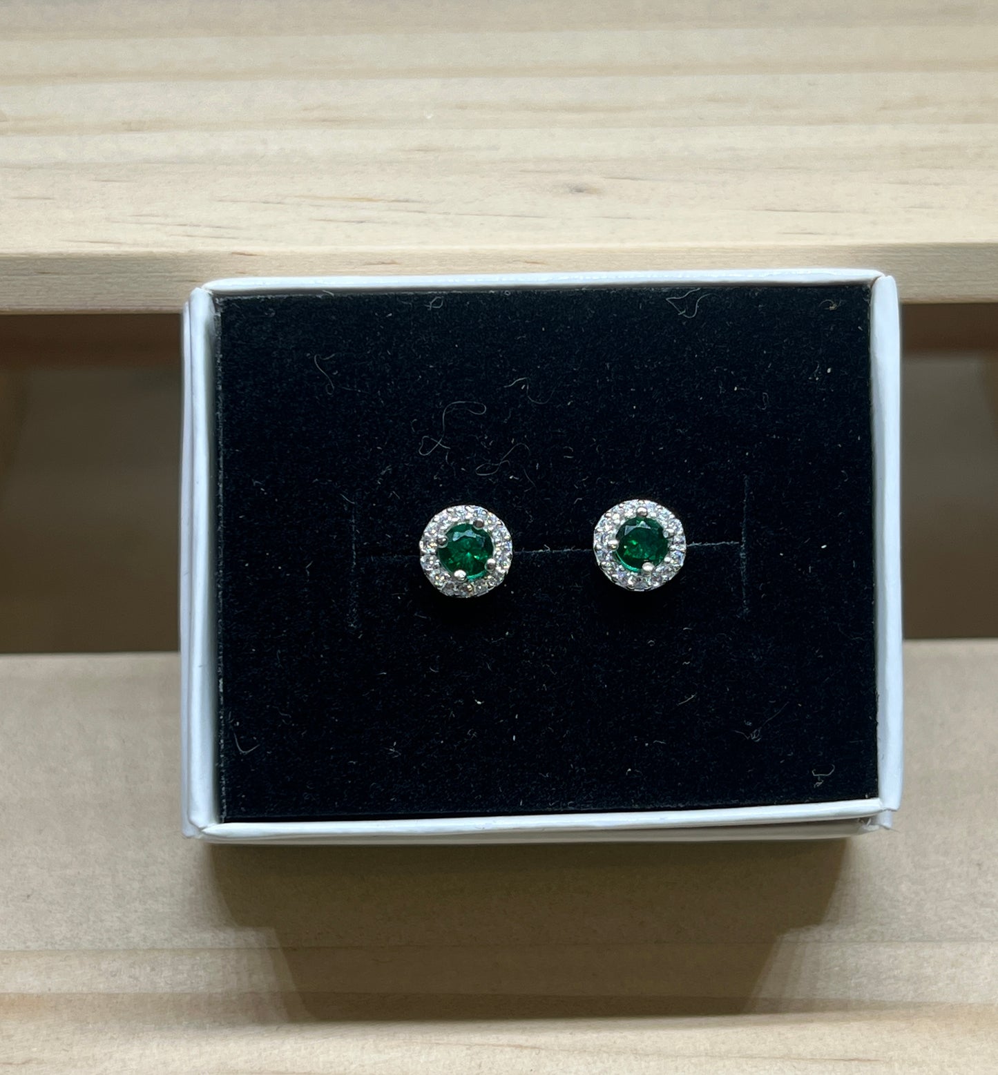 Round 4-Claw Fancy Earrings