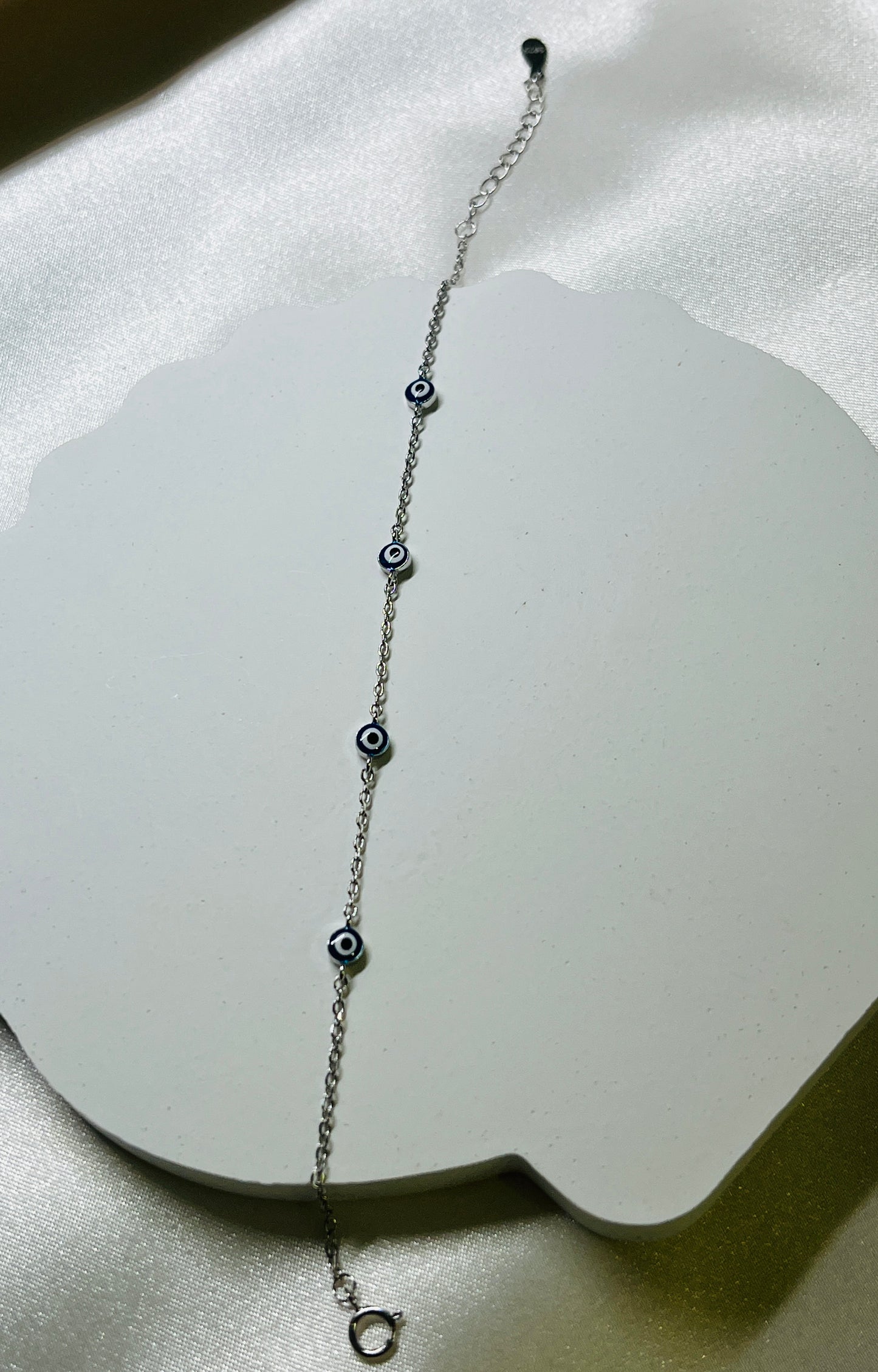 Dainty evil eye bracelet