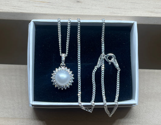 Classic Pearl chain