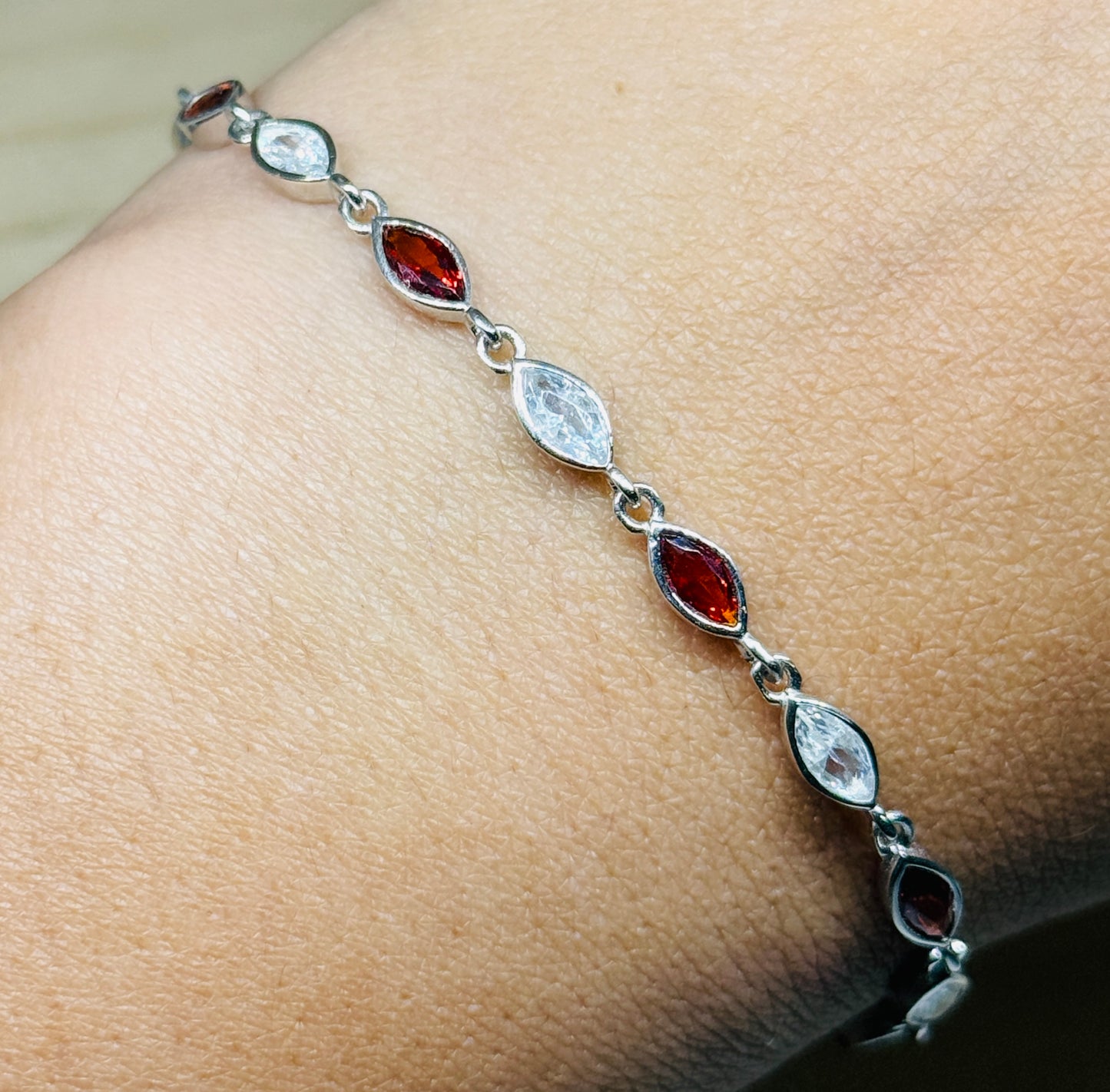 Fancy Oval design bracelets (2 colours available)