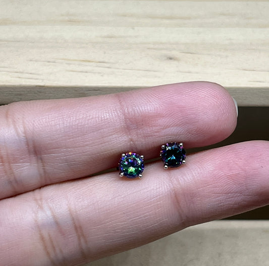 Classic 4-Claw studs - Blackish/Purple