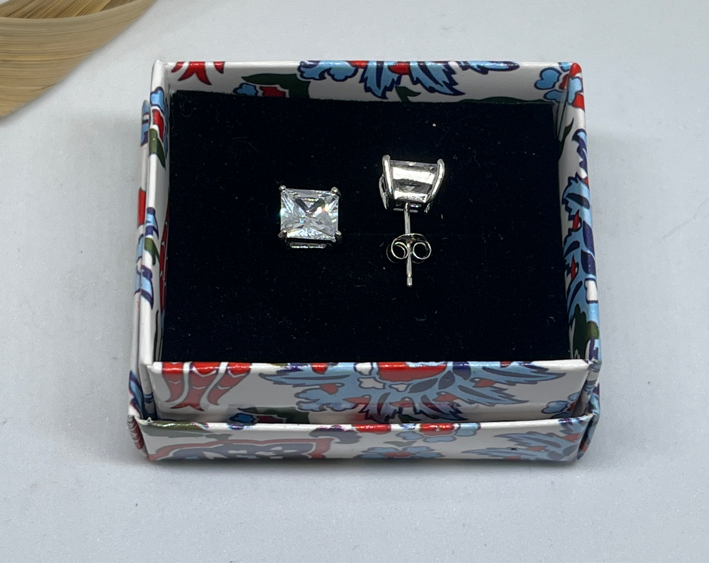 Square cz studs - 7mm