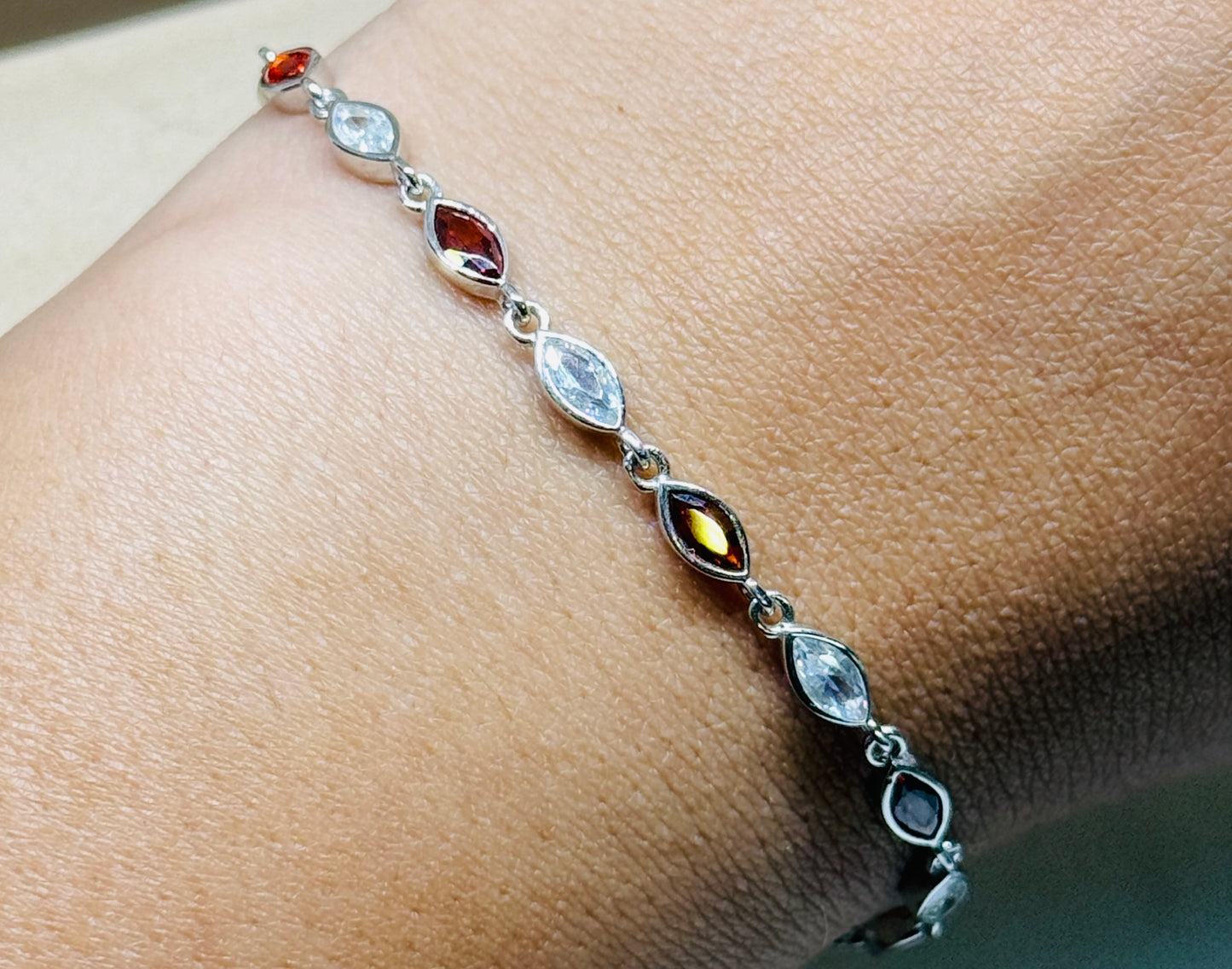 Fancy Oval design bracelets (2 colours available)