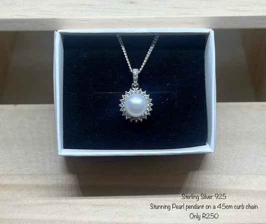 Classic Pearl chain